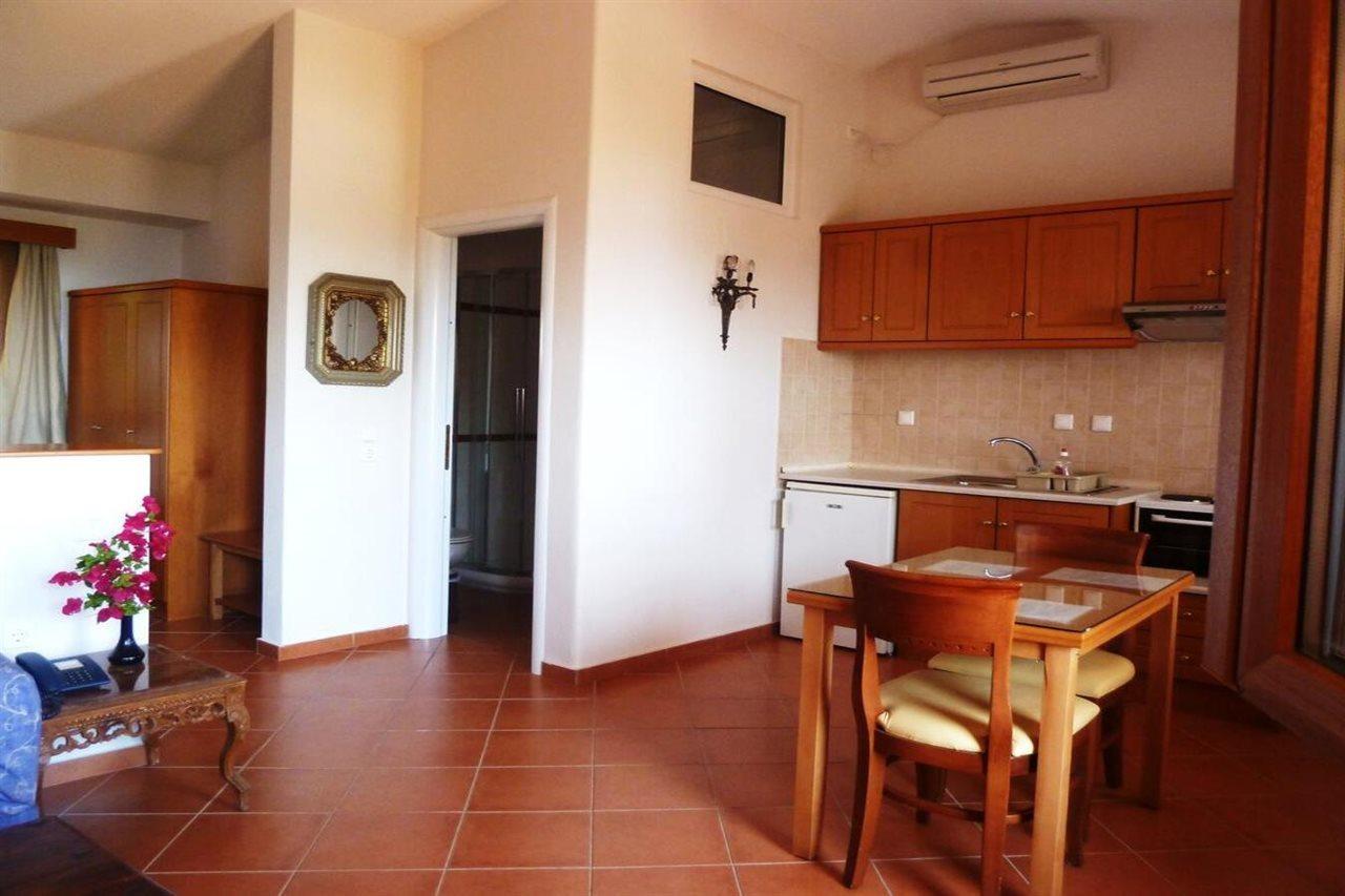 Milia Bay Hotel Apartments Bagian luar foto