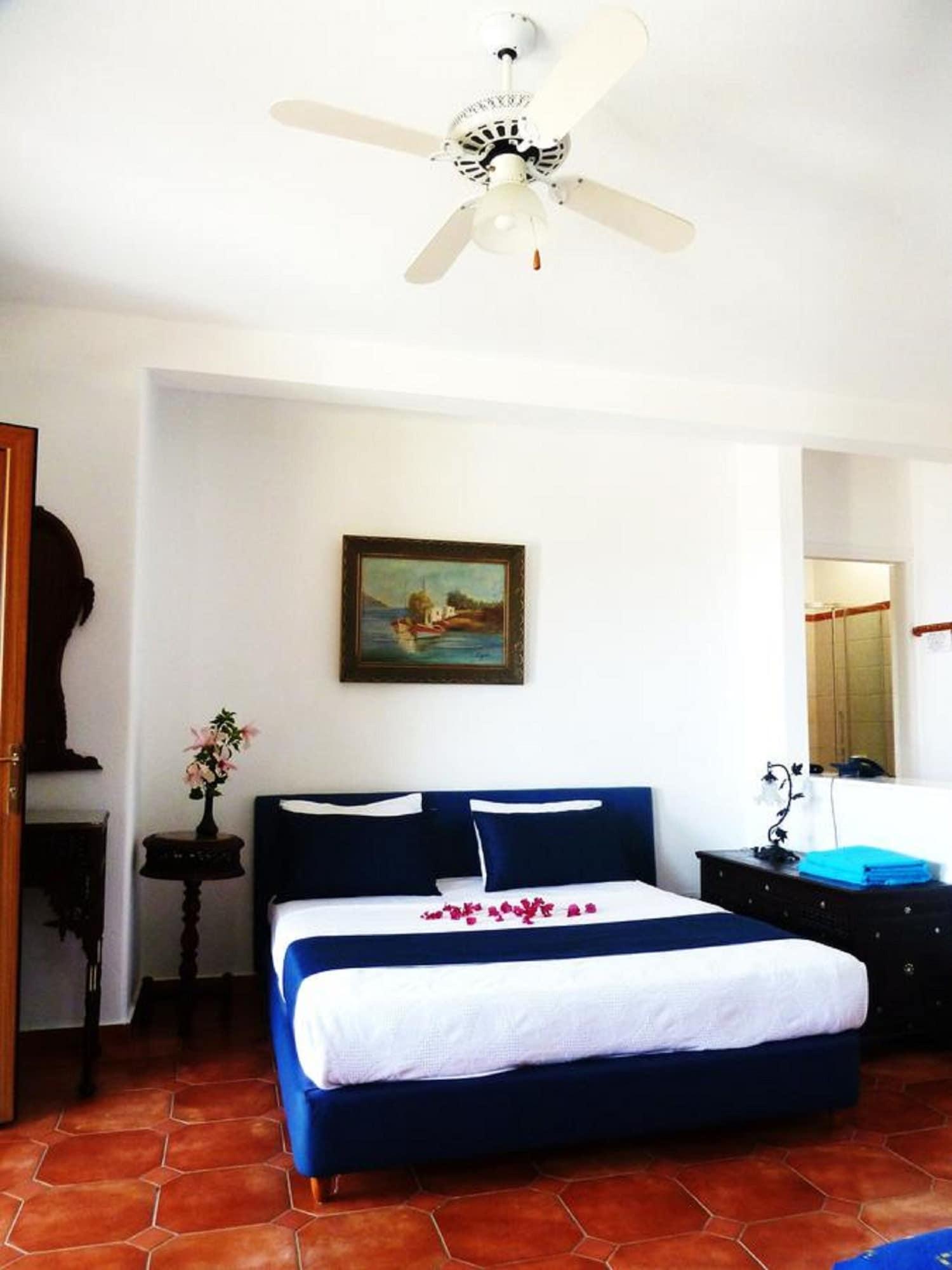 Milia Bay Hotel Apartments Bagian luar foto